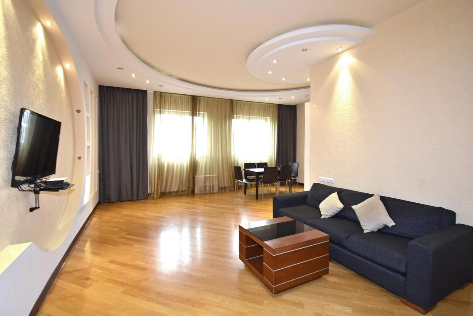 Arami street, 2 bedrooms Beautiful and Sunny apartment DI6413