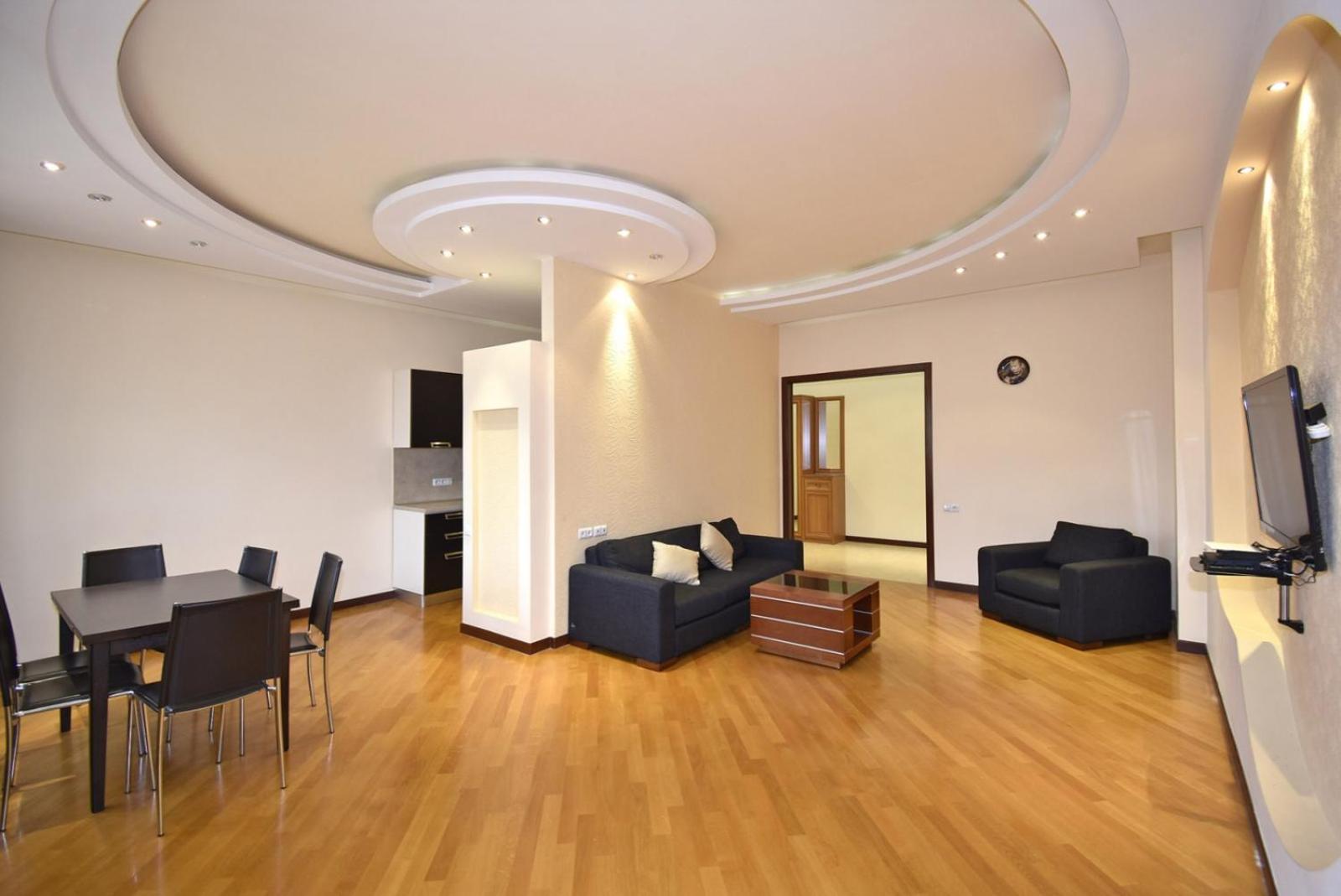 Arami street, 2 bedrooms Beautiful and Sunny apartment DI6413