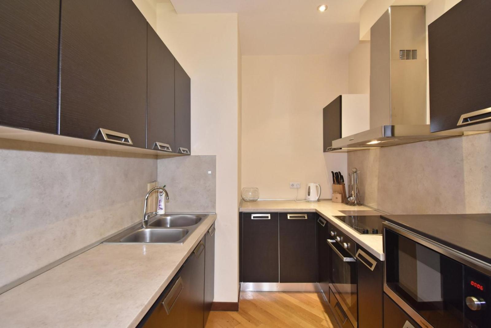 Arami street, 2 bedrooms Beautiful and Sunny apartment DI6413