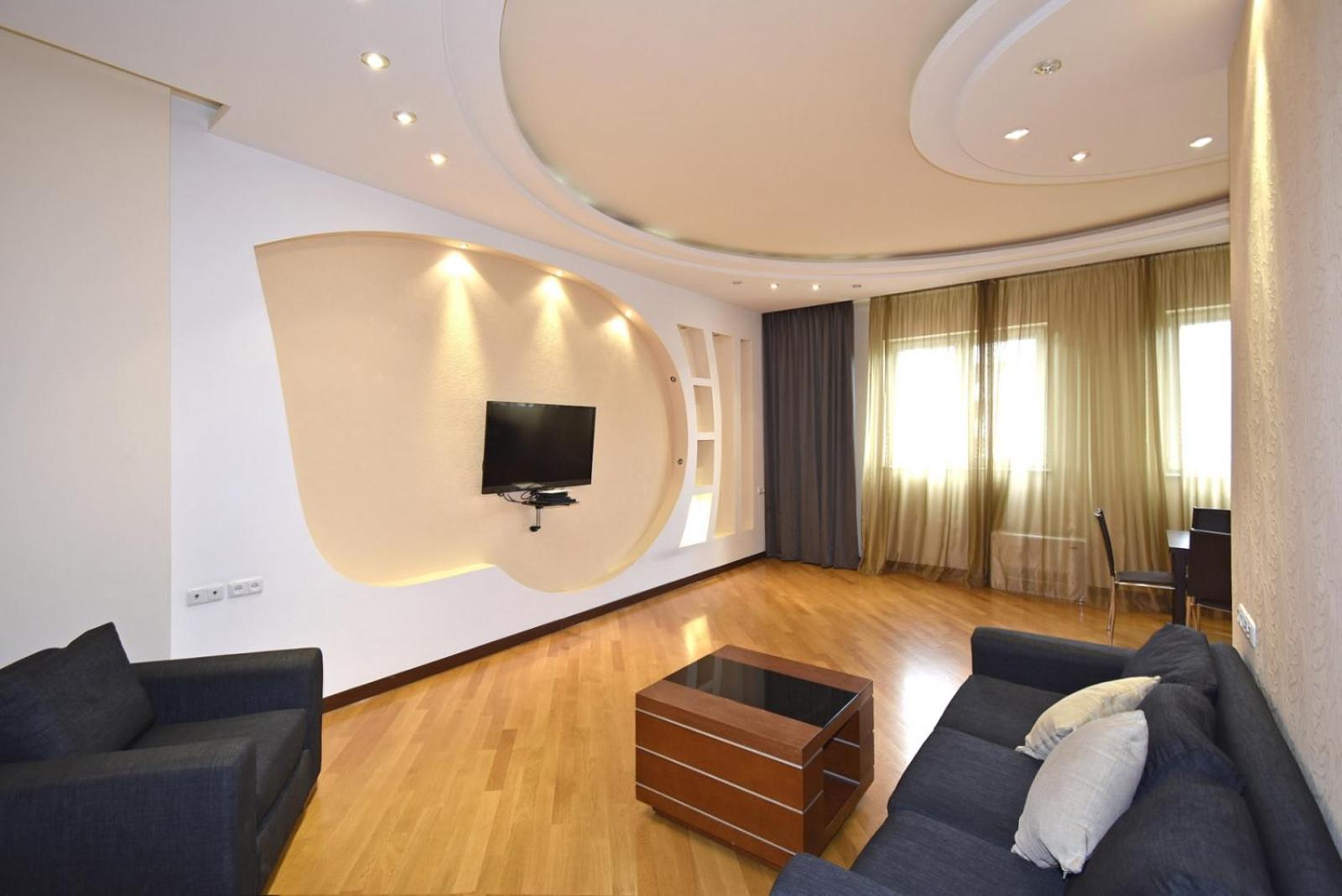 Arami street, 2 bedrooms Beautiful and Sunny apartment DI6413