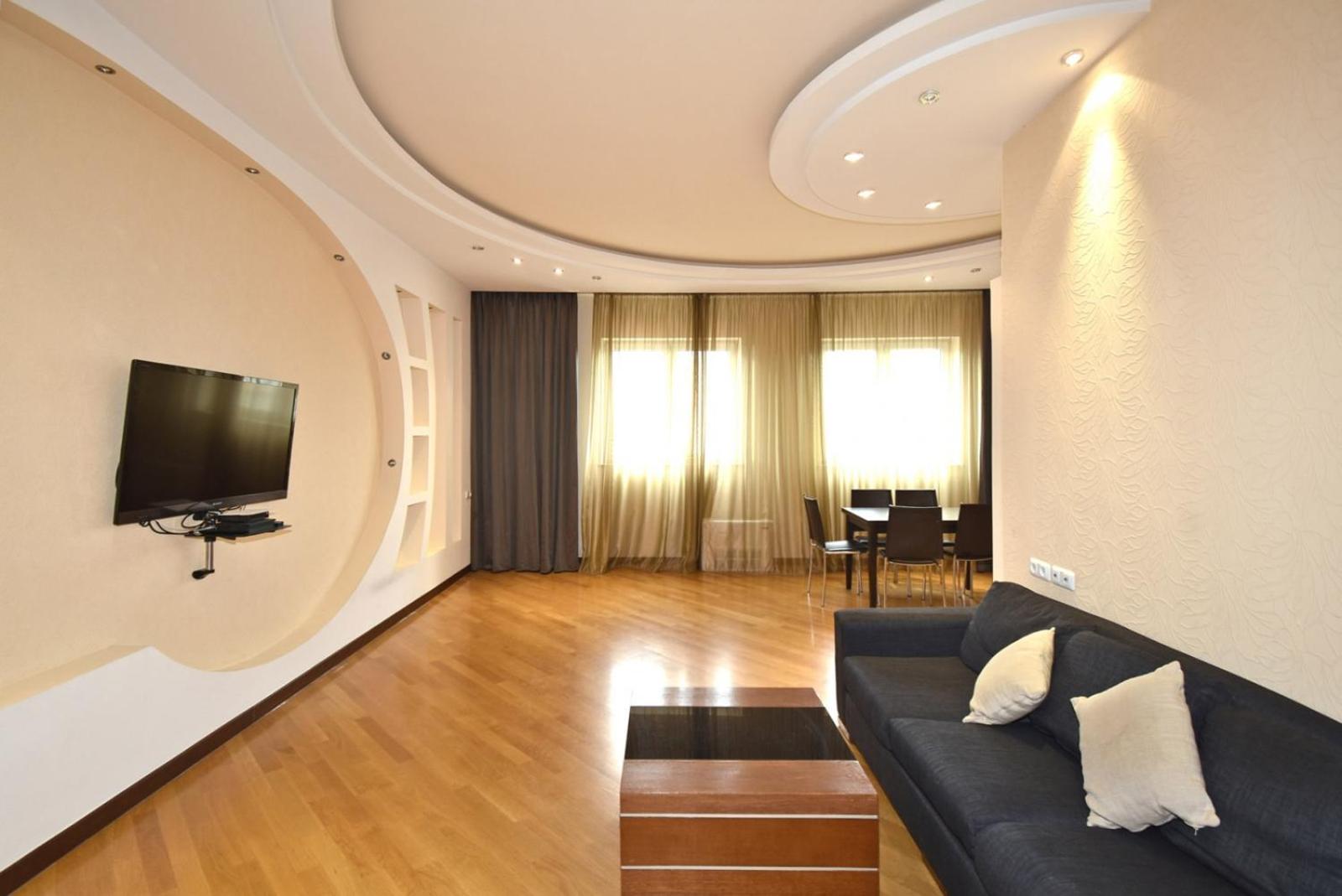 Arami street, 2 bedrooms Beautiful and Sunny apartment DI6413