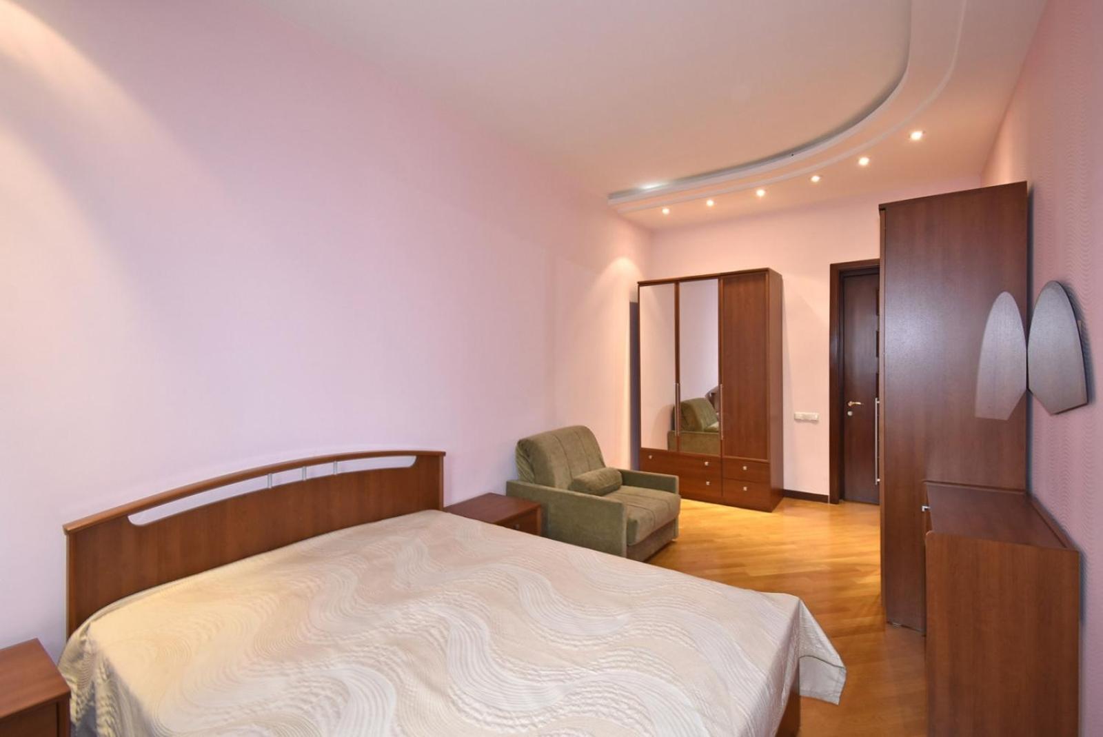 Arami street, 2 bedrooms Beautiful and Sunny apartment DI6413
