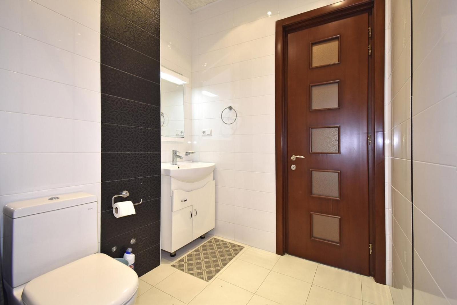 Arami street, 2 bedrooms Beautiful and Sunny apartment DI6413