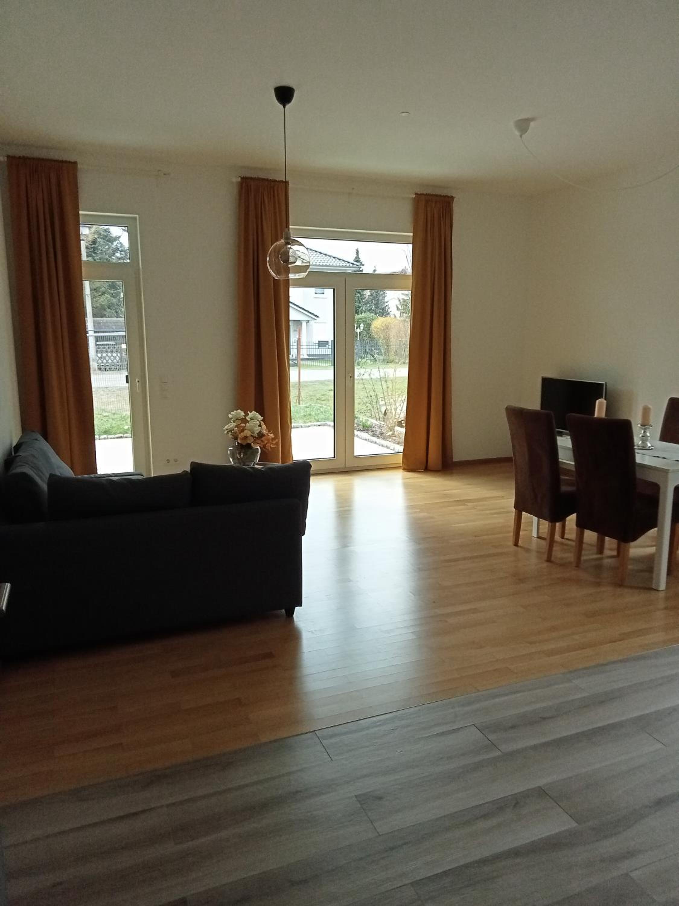 Stadtgrün 2, Ruhiges Apartment mit Terrasse und kostenlosem Parkplatz, ideal für Berlin-Besucher