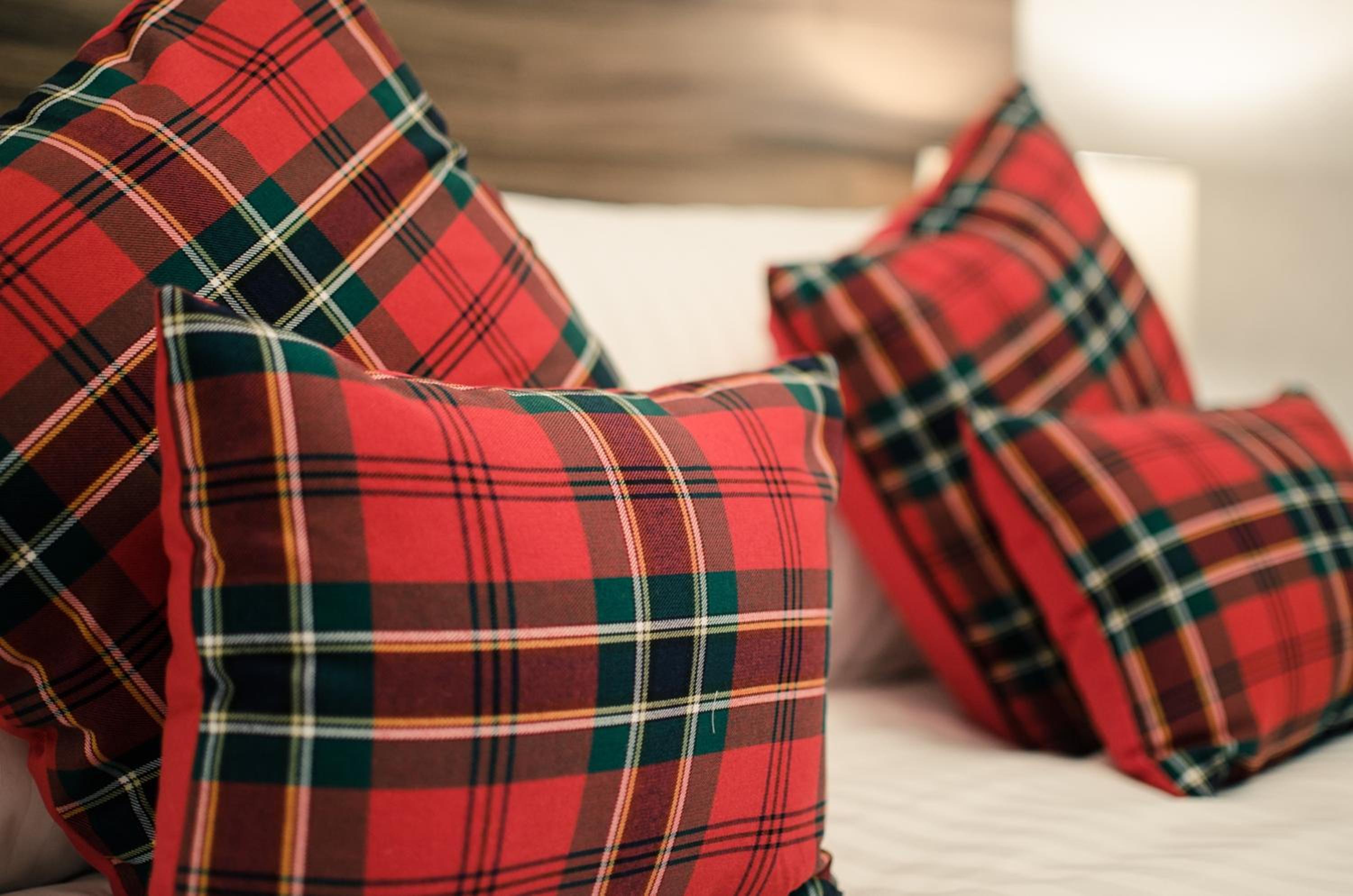 Glasgow Vacations - Argyll Western Hotel - Property Image 2