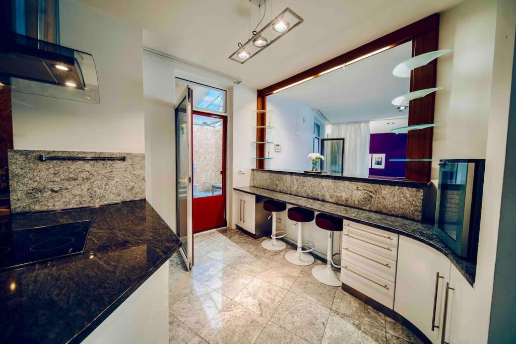 Miami Lovely romantic Garden apartment with whirlpool