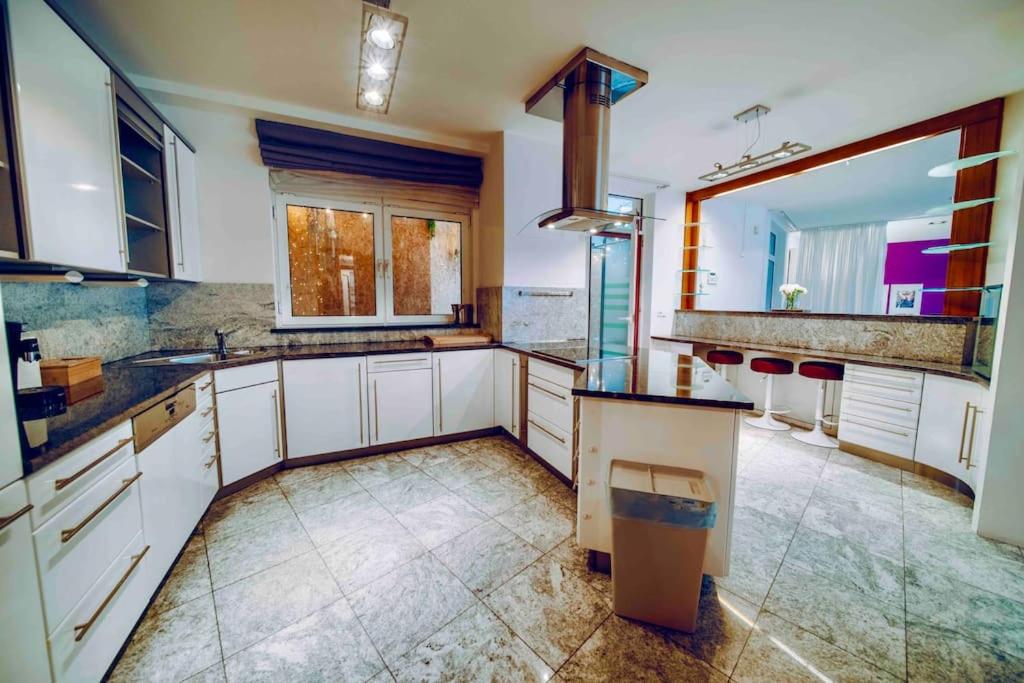 Miami Lovely romantic Garden apartment with whirlpool