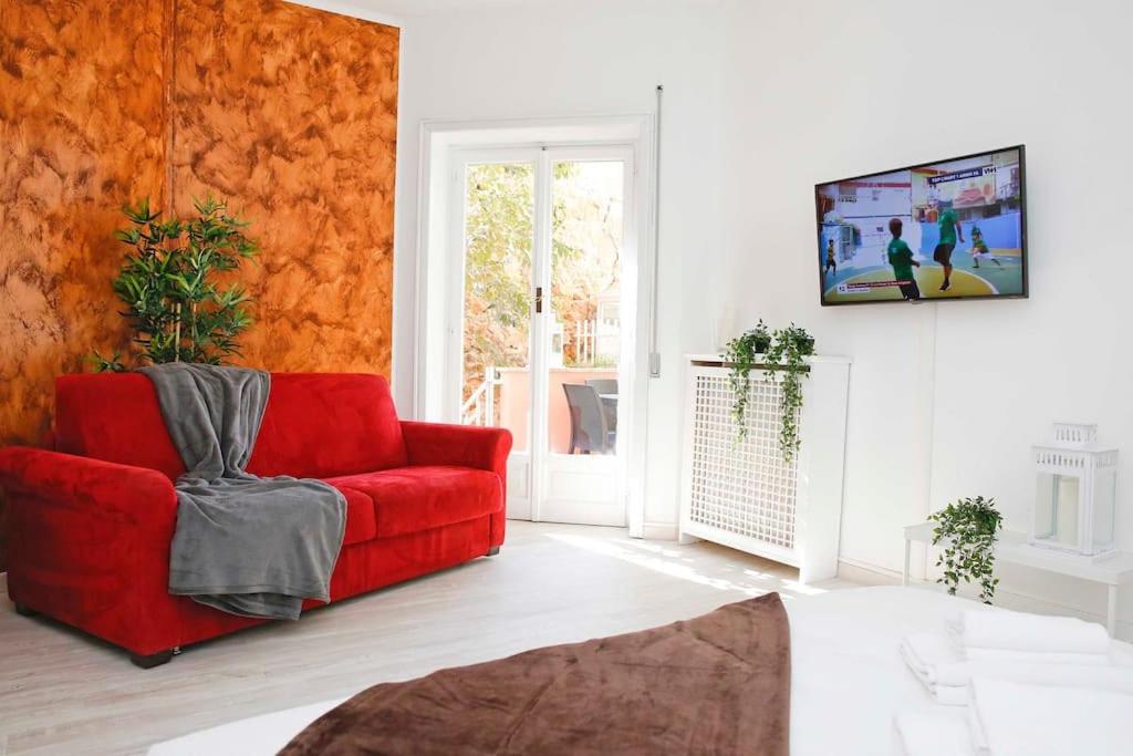 Charming Patio Apartment Trastevere