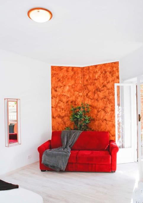 Charming Patio Apartment Trastevere