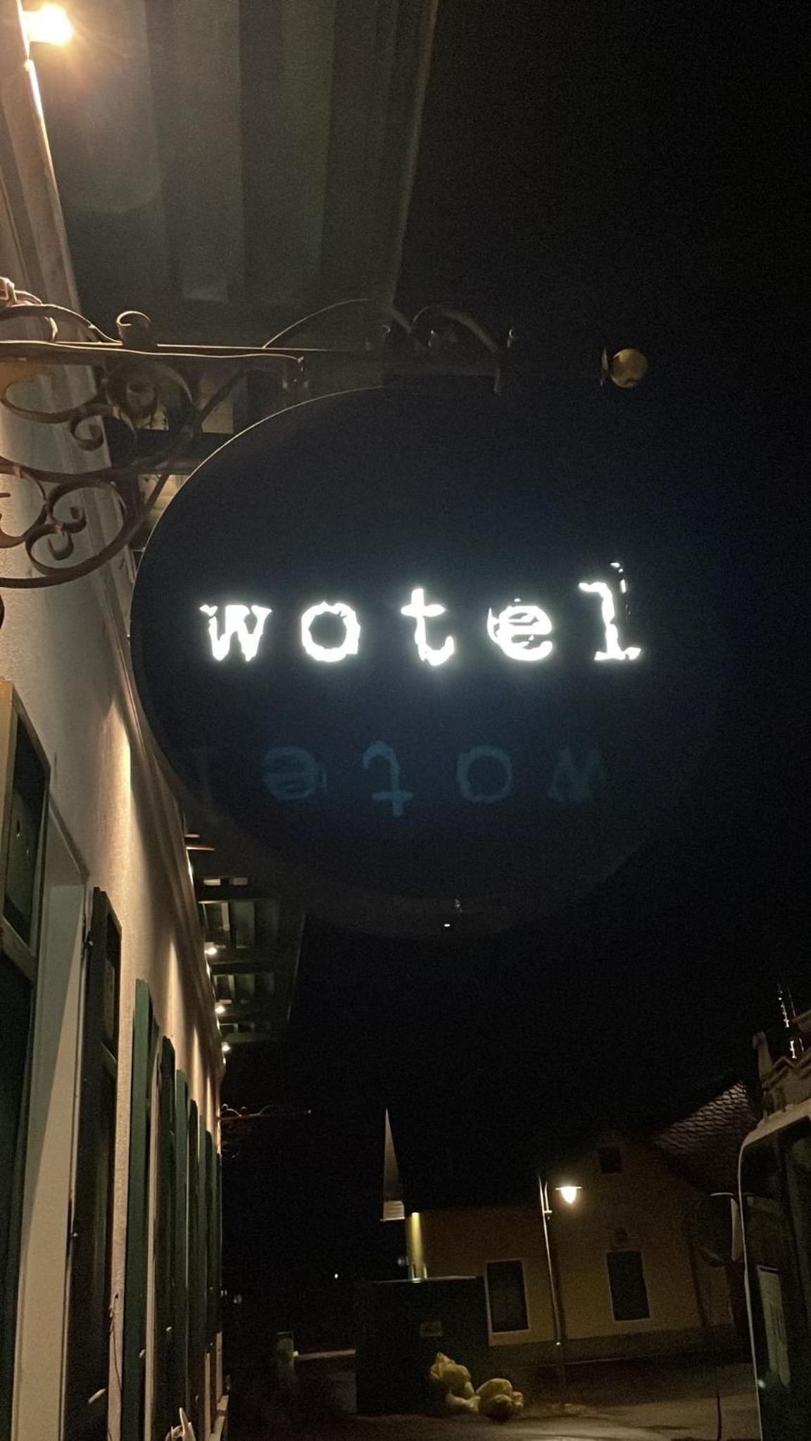 Wotel