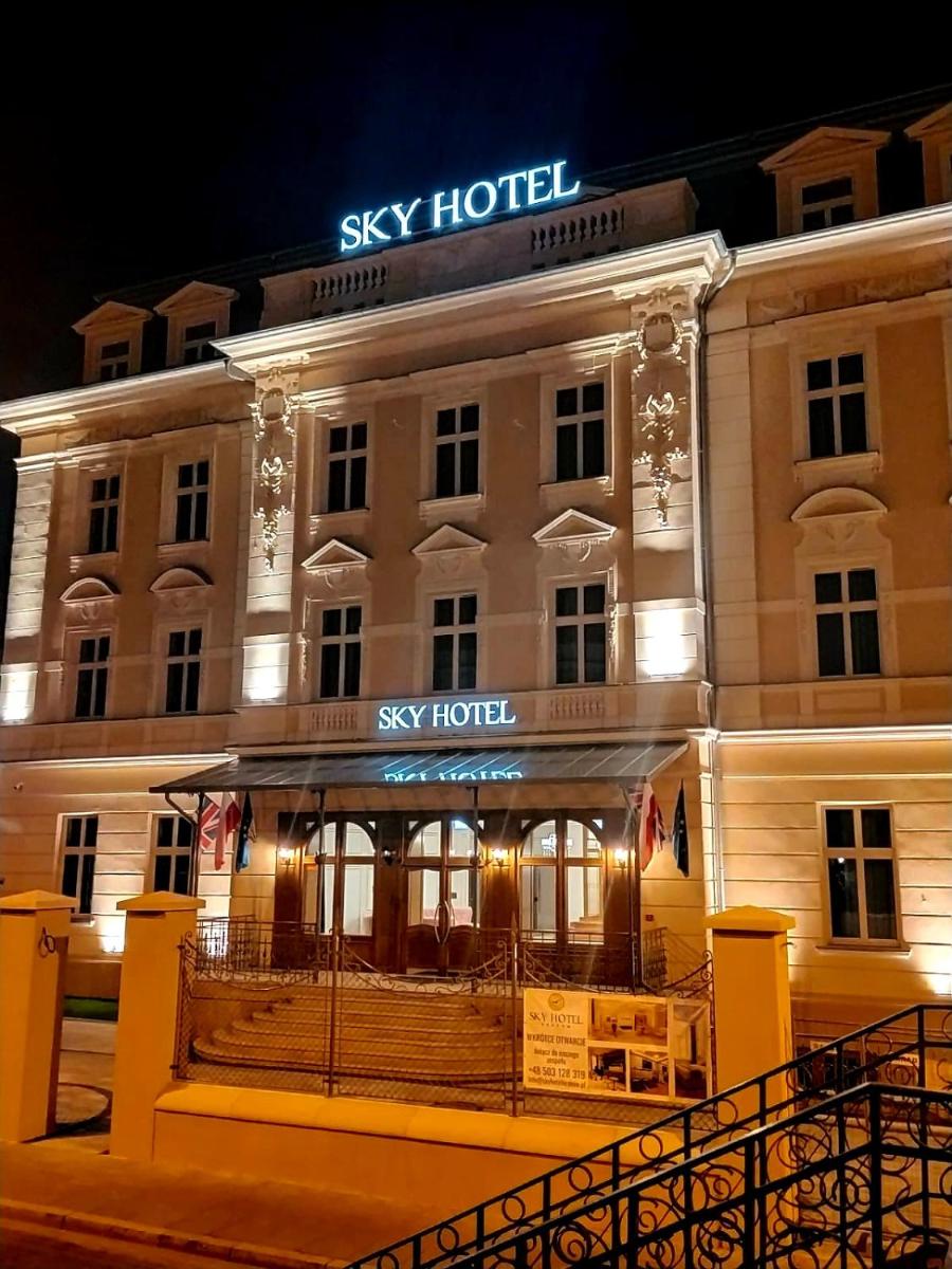 Hotel Sky Hotel Kraków - Image 1