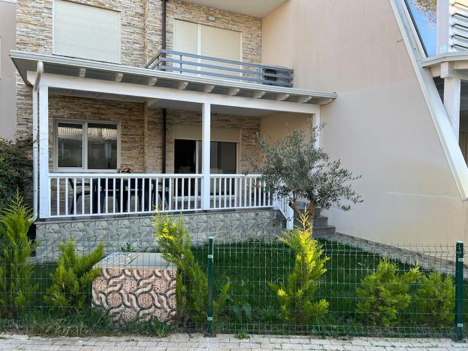 CASA AL MARE, Lura 3 Gjiri i Lalzit