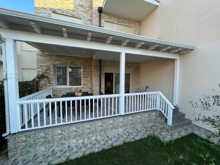 CASA AL MARE, Lura 3 Gjiri i Lalzit