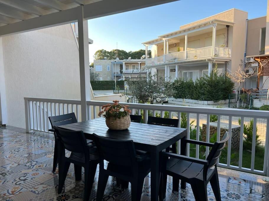 CASA AL MARE, Lura 3 Gjiri i Lalzit