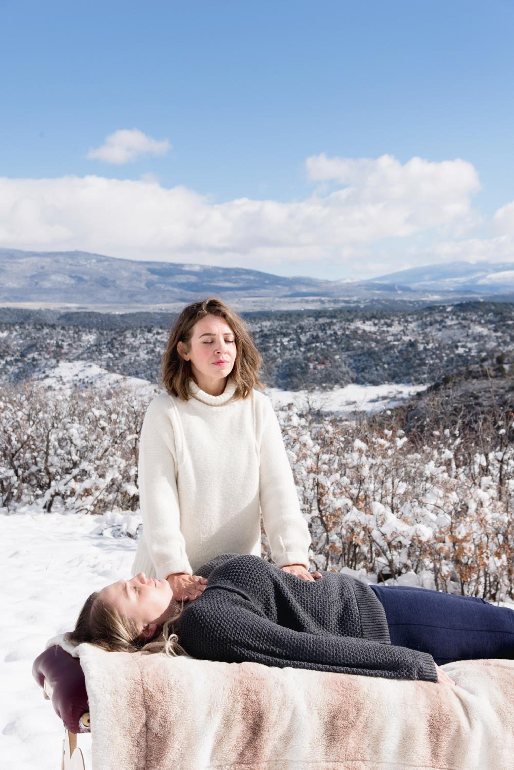 Wanderer Studio, AN OFF GRID MOUNTAIN Guest Studio With Fantastic Views