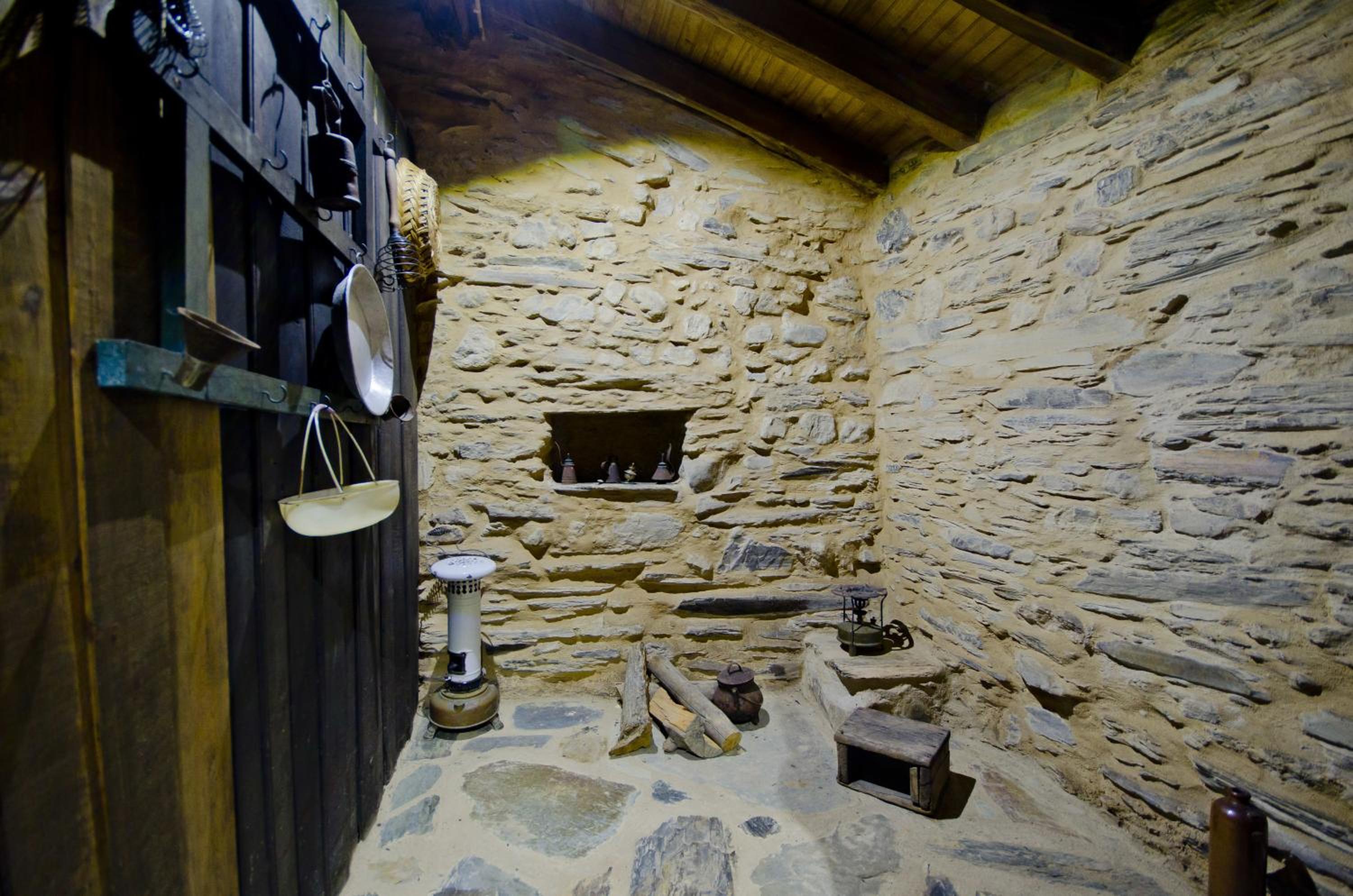 Photo 48