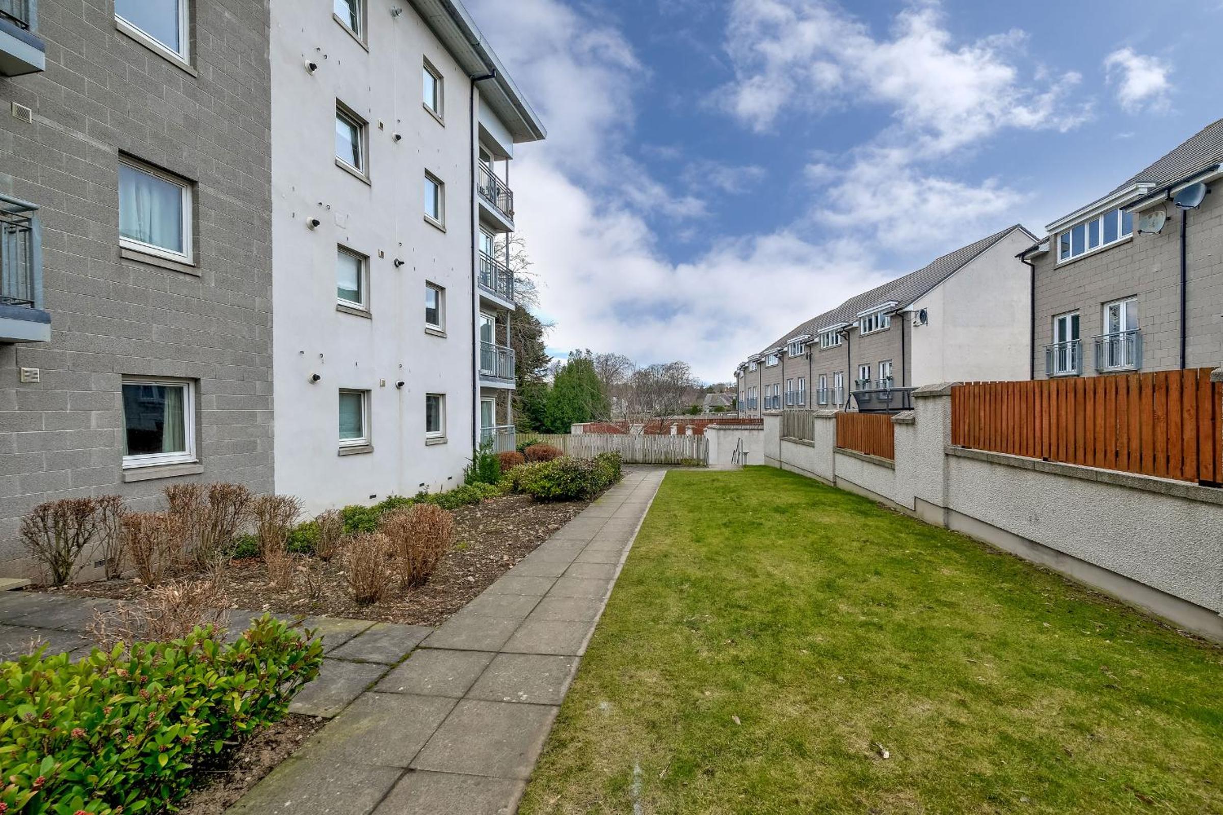 Orange Apartments - Kepplestone