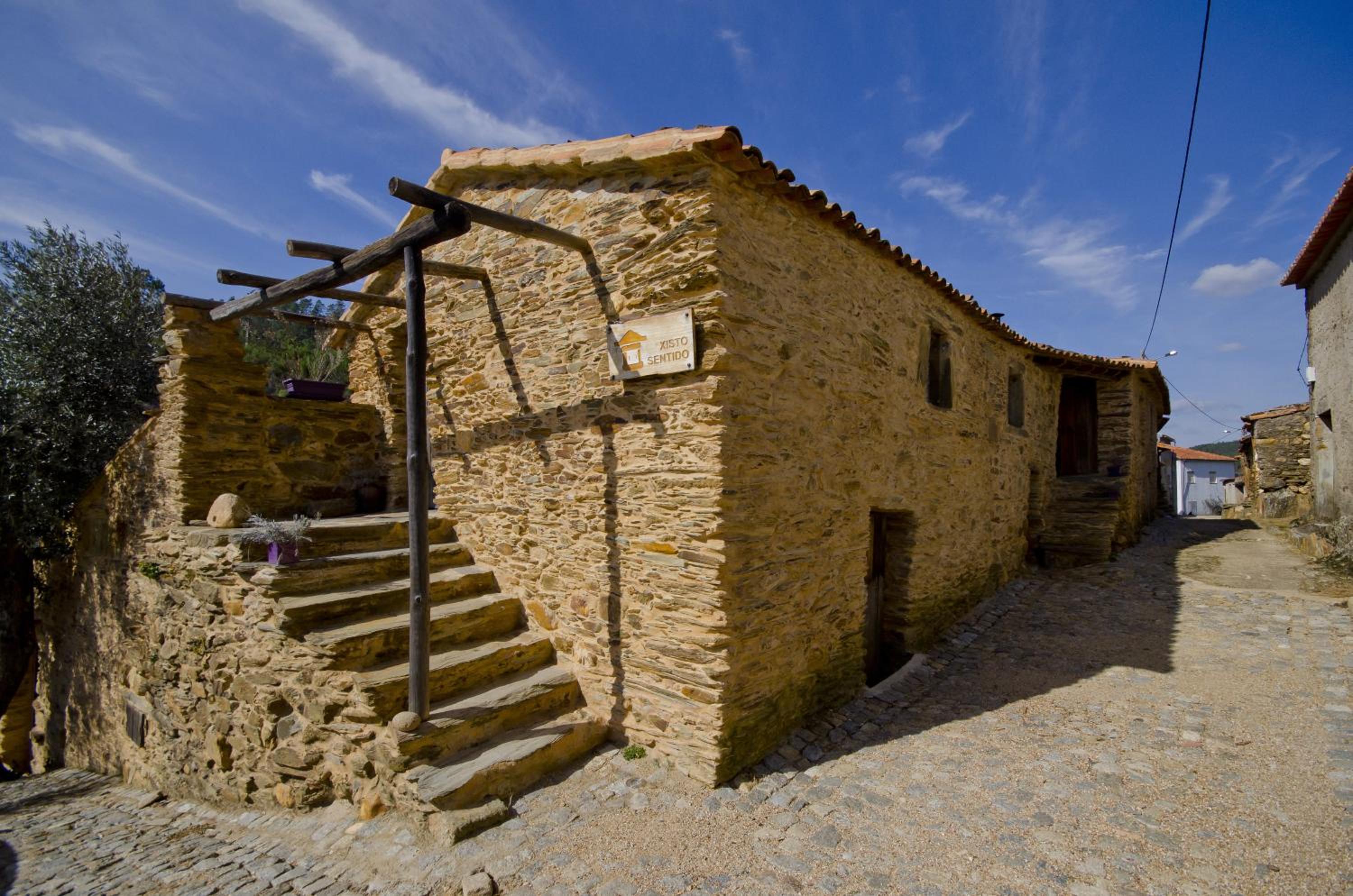 Hotel Xisto Sentido - Image 1