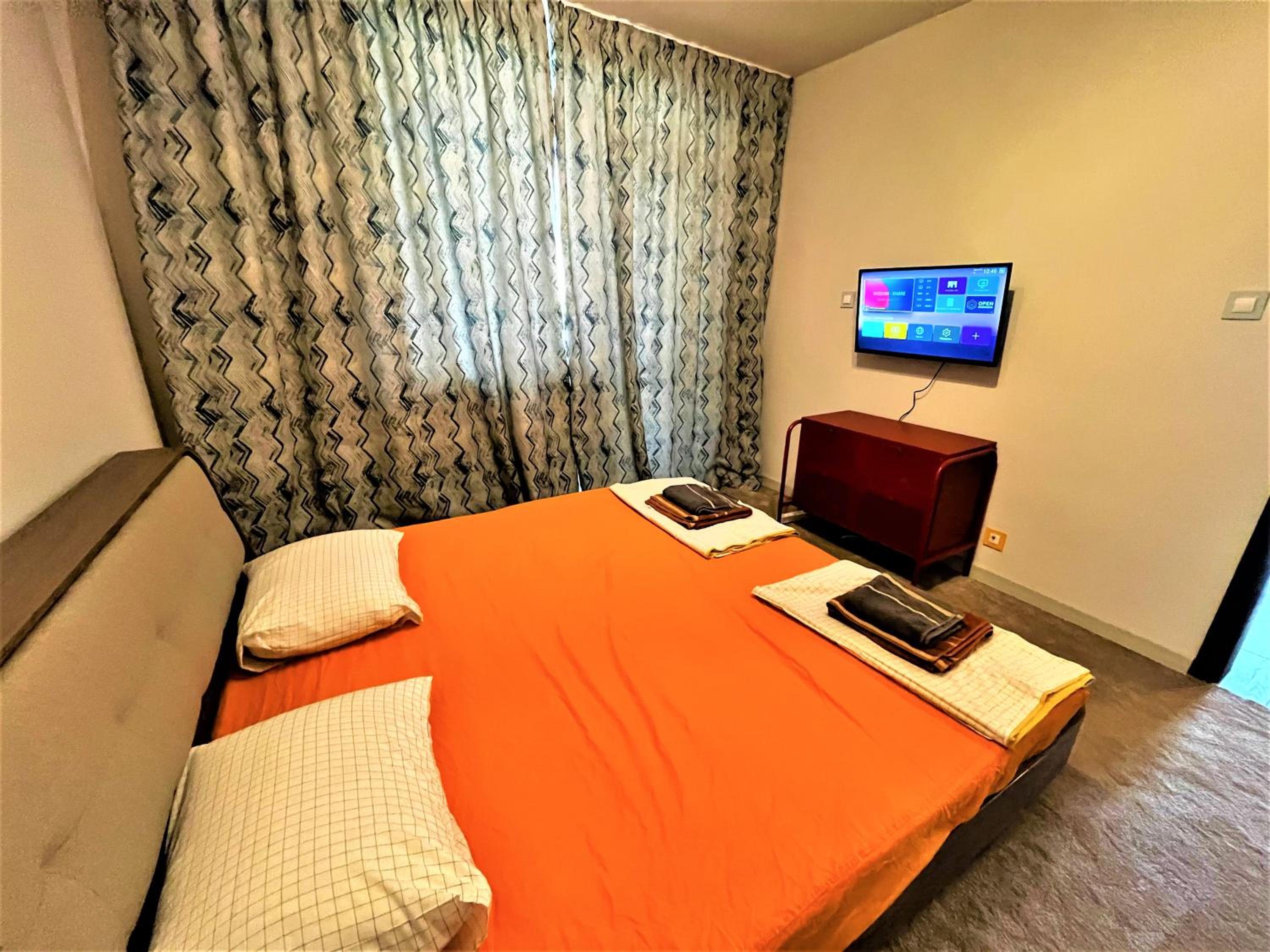 Bravo 5 Holiday Home