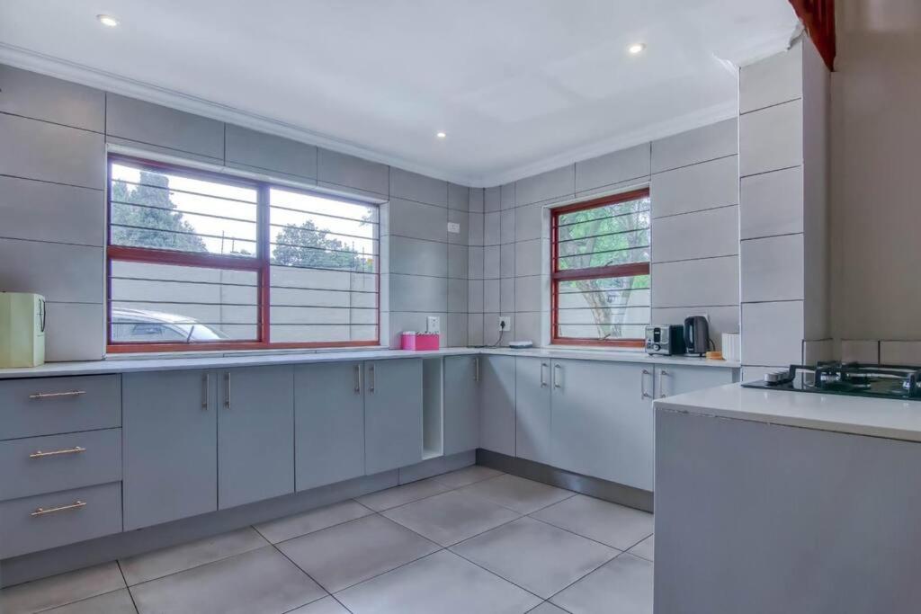 Charming Country Villa Sandton with Back Up Power & Water