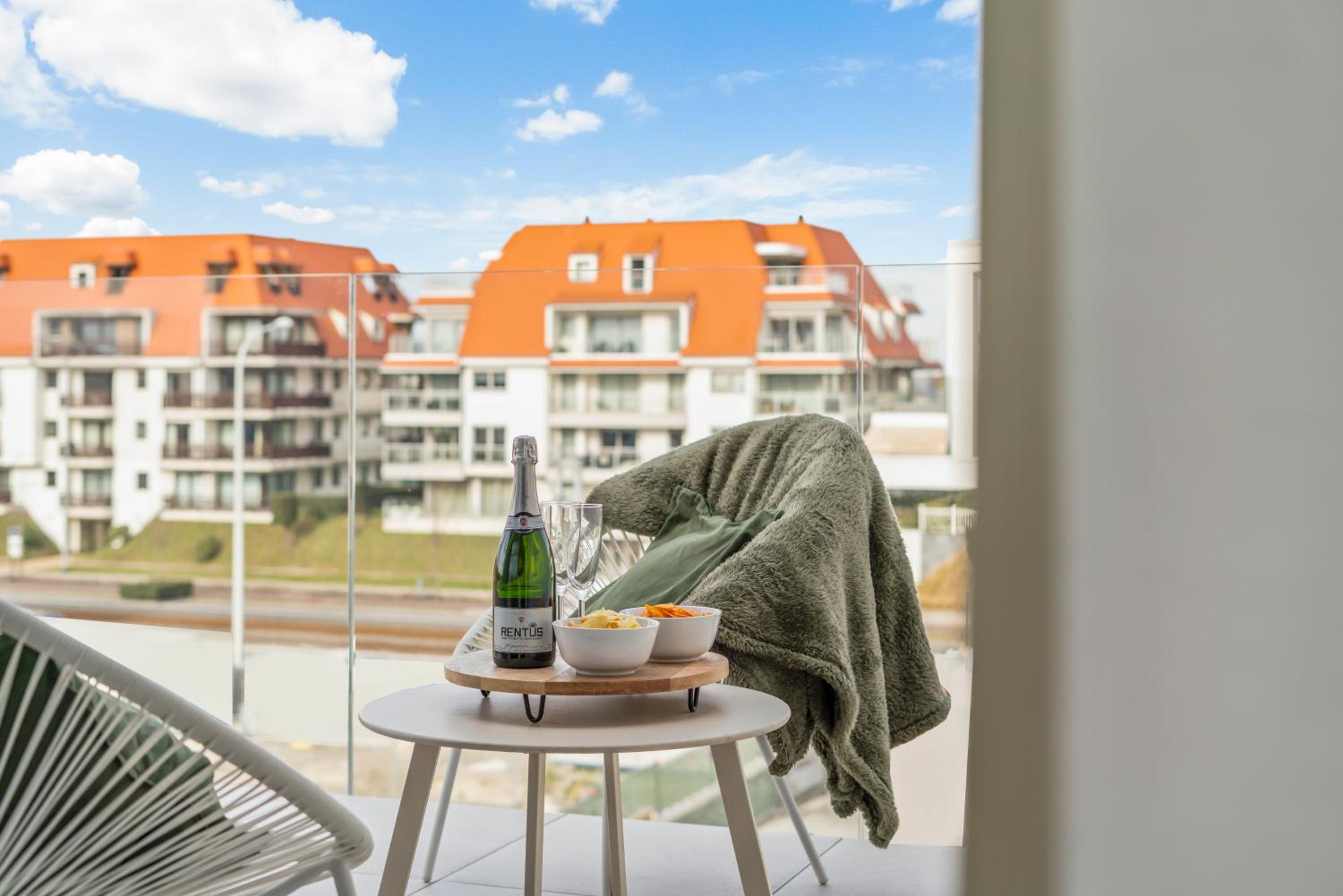Orion View - brand new apartment with swimming pool