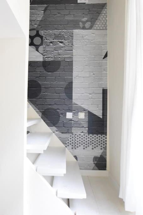 Budget Apartment by Hi5- Mini Studio view 3