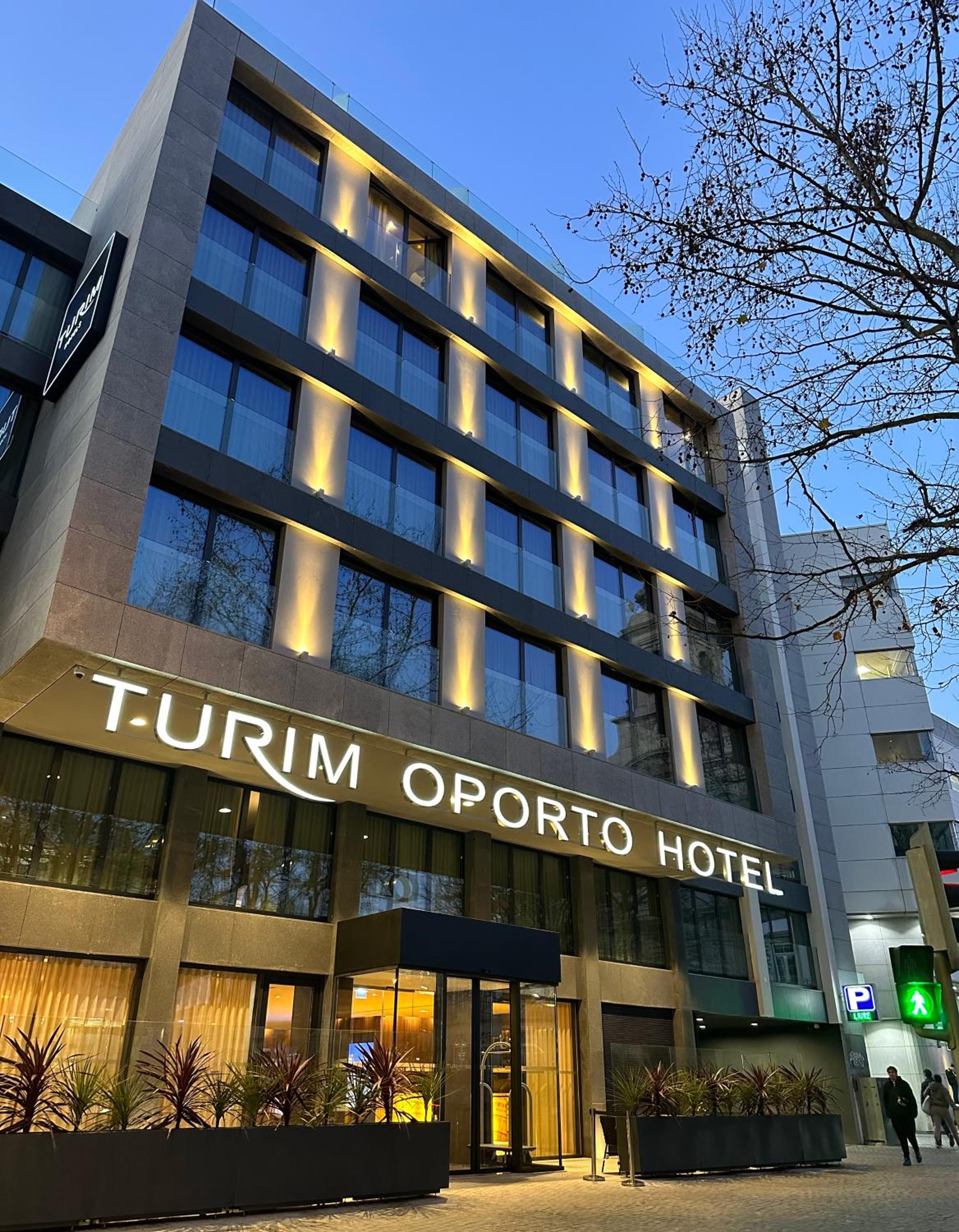 Hotel TURIM Oporto Hotel - Image 1