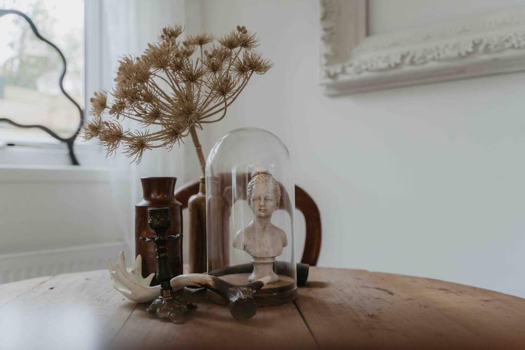Brocante Holiday Home aan de bosrand! view 3