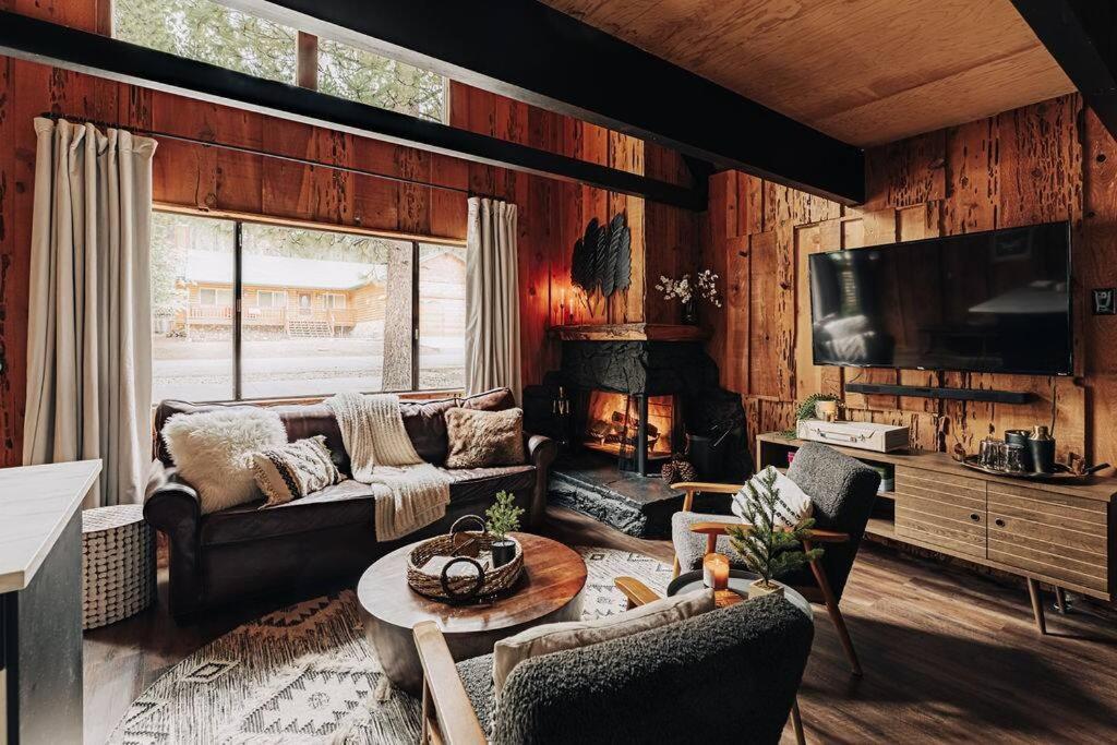 LUX CABIN - Pet Friendly, EV Charger- Cabin Firefly