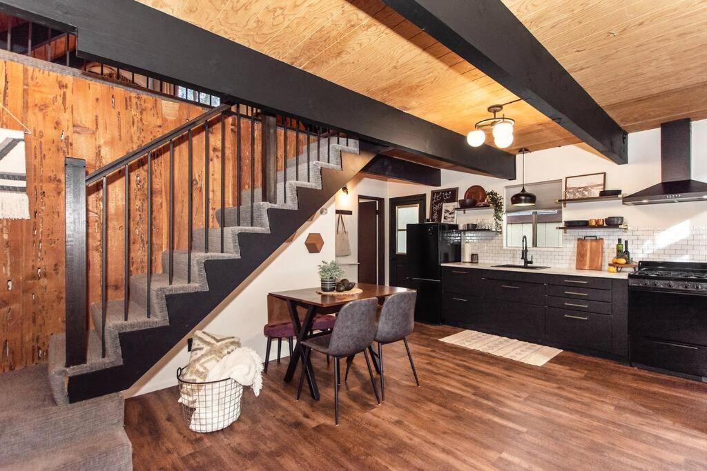 LUX CABIN - Pet Friendly, EV Charger- Cabin Firefly