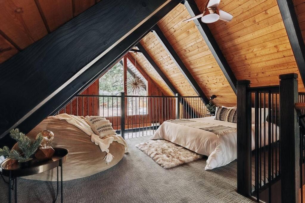 LUX CABIN - Pet Friendly, EV Charger- Cabin Firefly