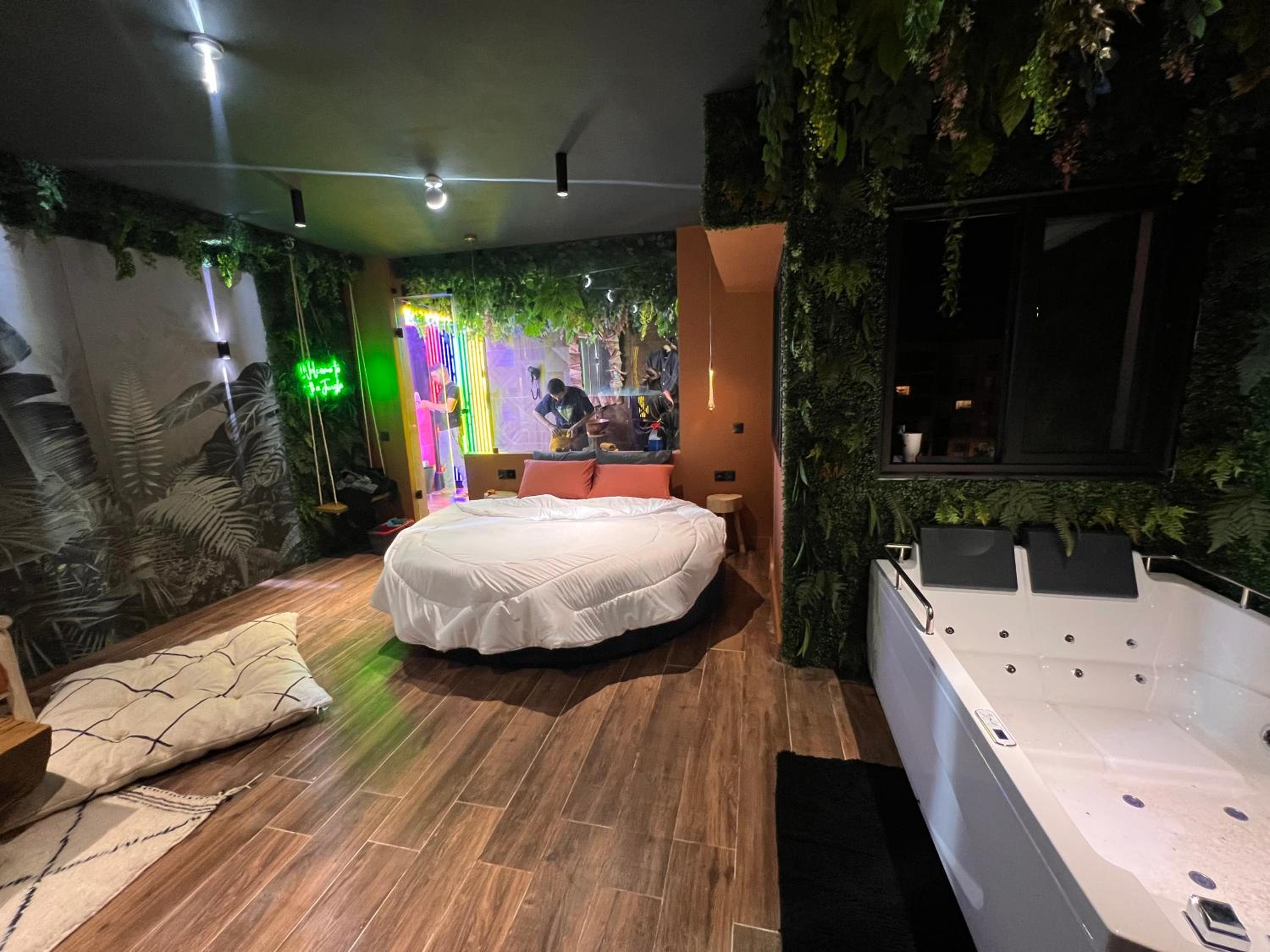 hotel room