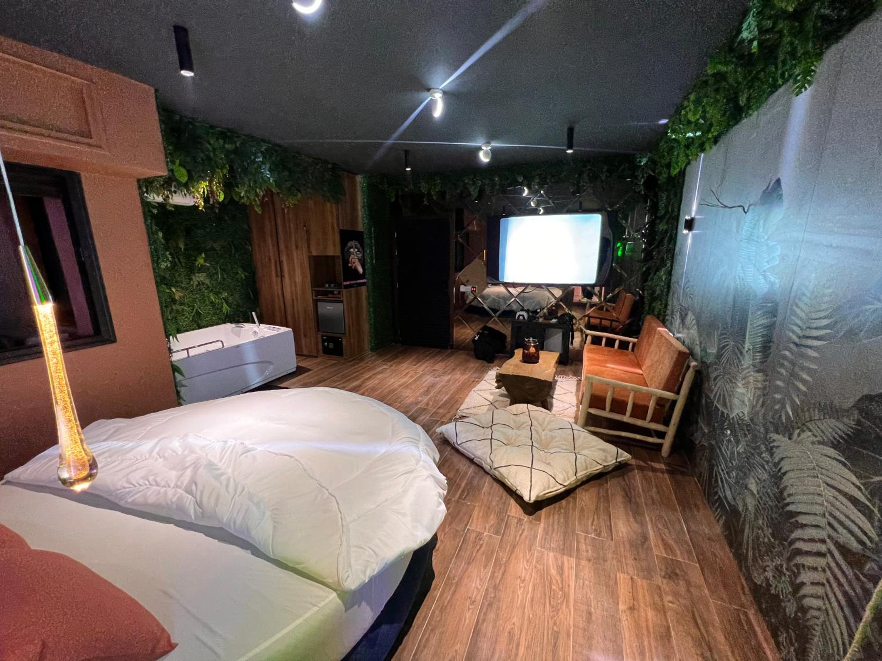 hotel room