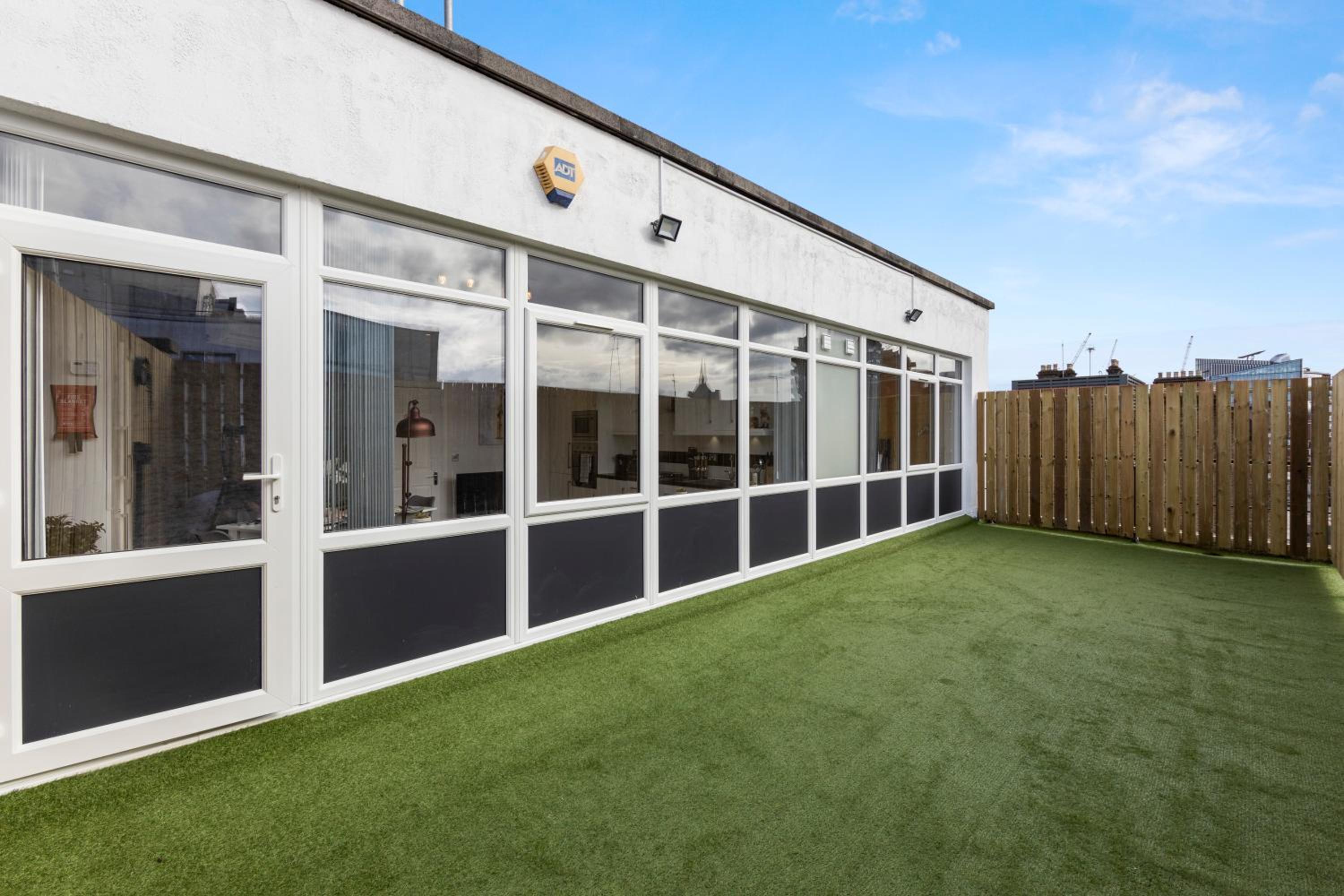 Central Located Apartment in City of London - Farringdon Station