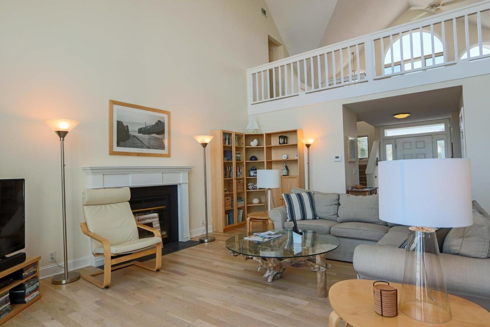 458 Tarpon Blvd view 5