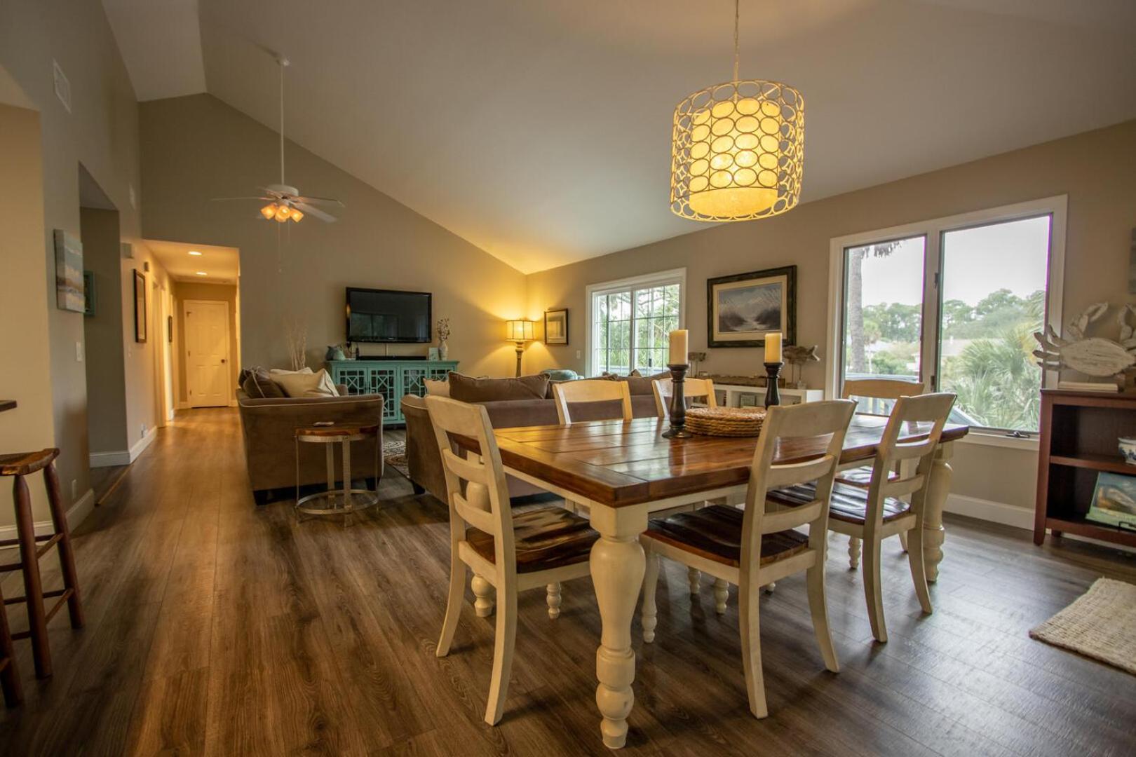 359 Tarpon Blvd view 5