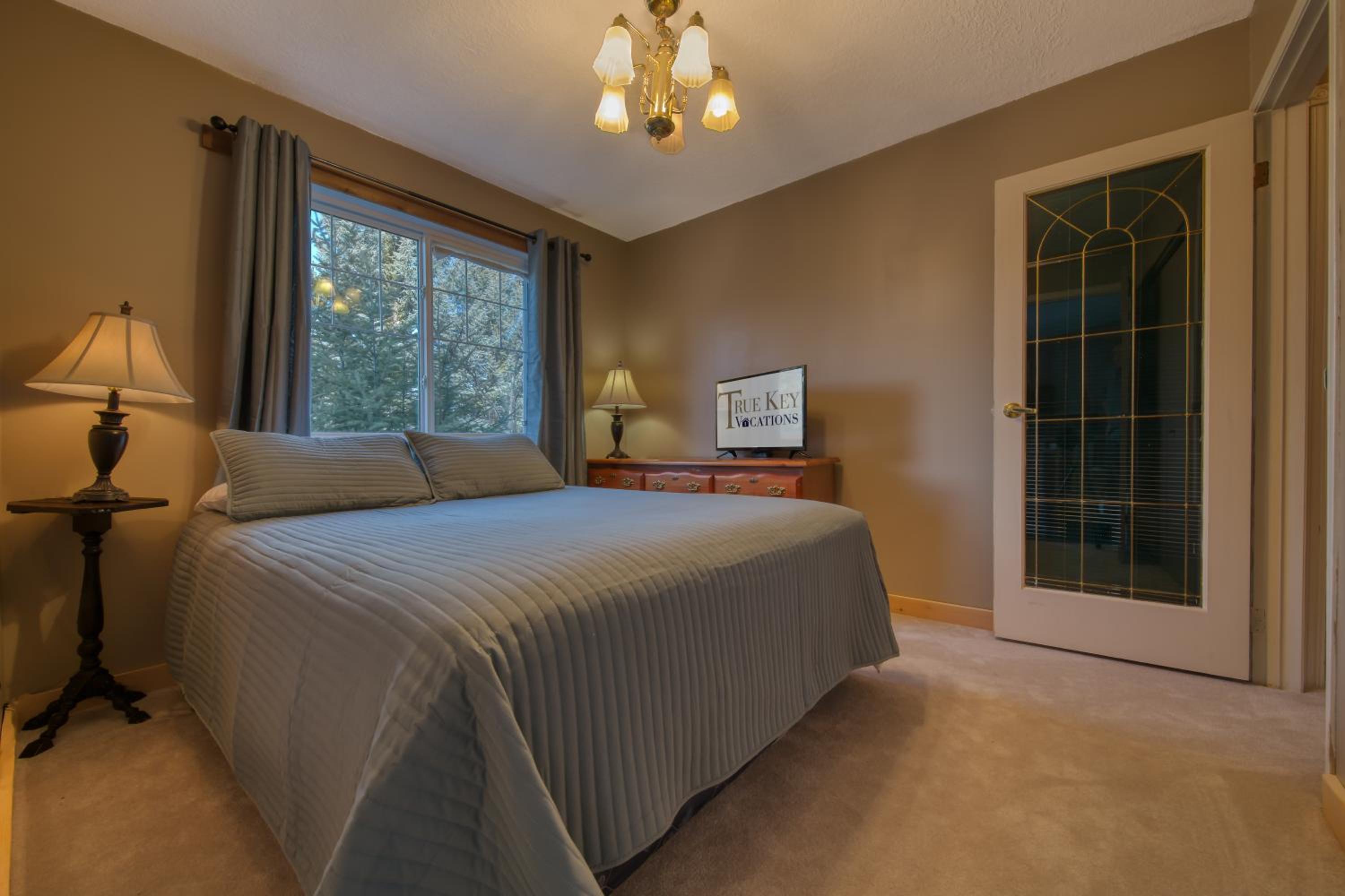 Fairmont Hot Springs, 3 Bedroom Vacation Home