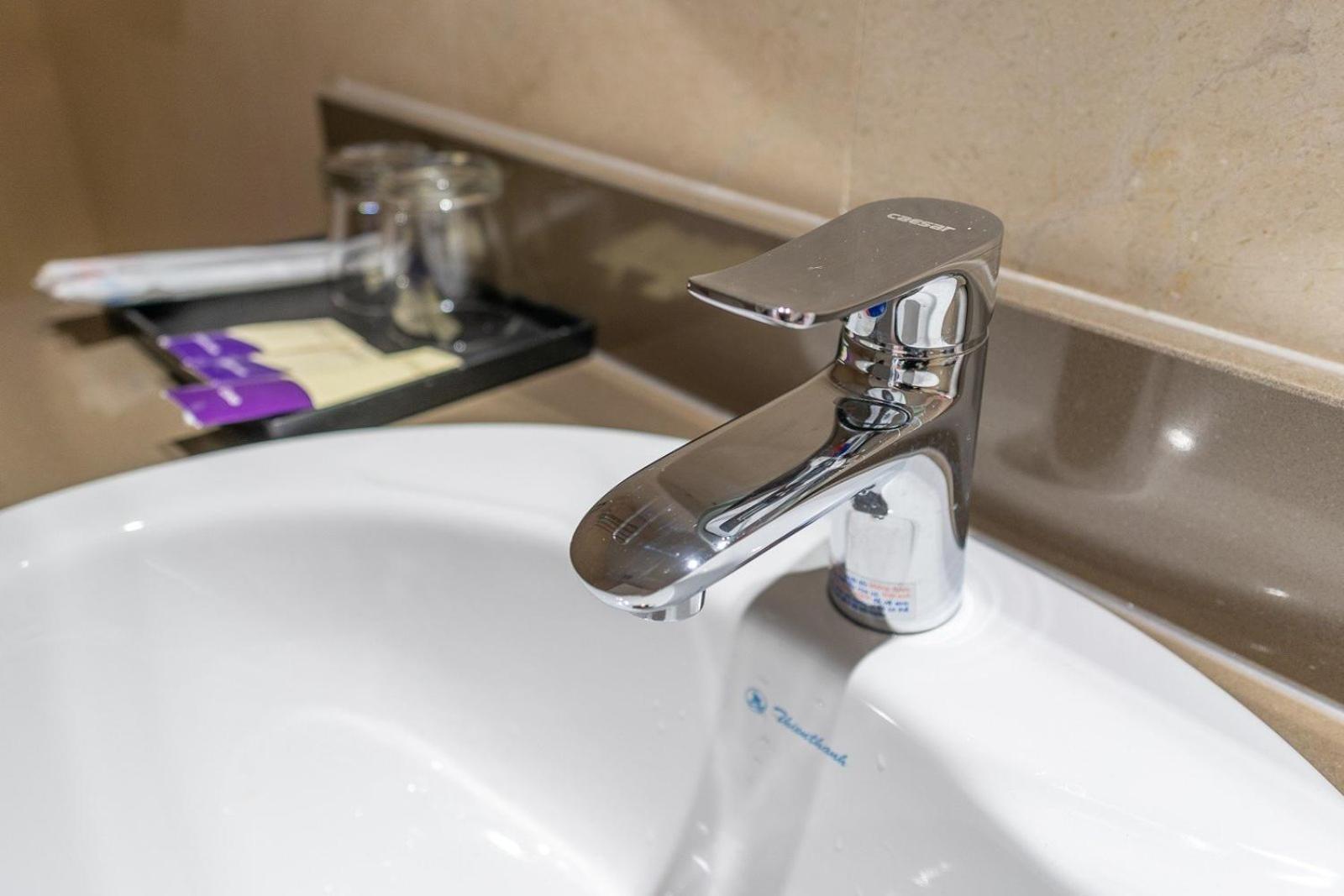 The Rixx Lancaster Apartment @ D1/ Netflix/bathtub