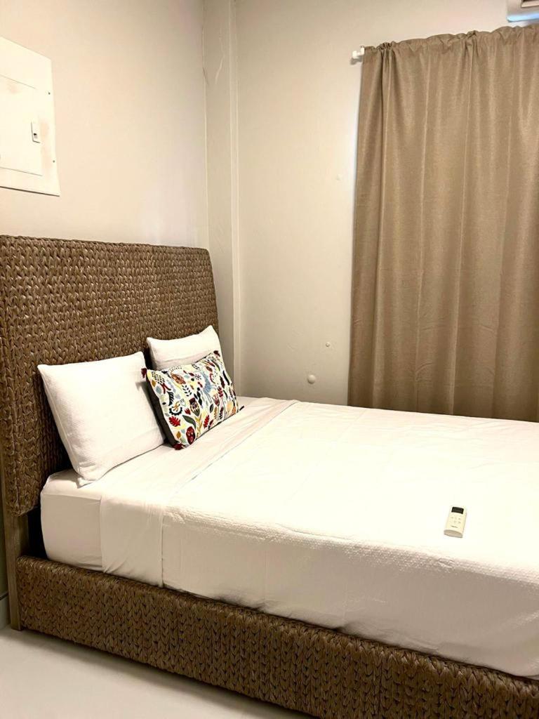 Luxurious Beachside 3-Br Apt view 3