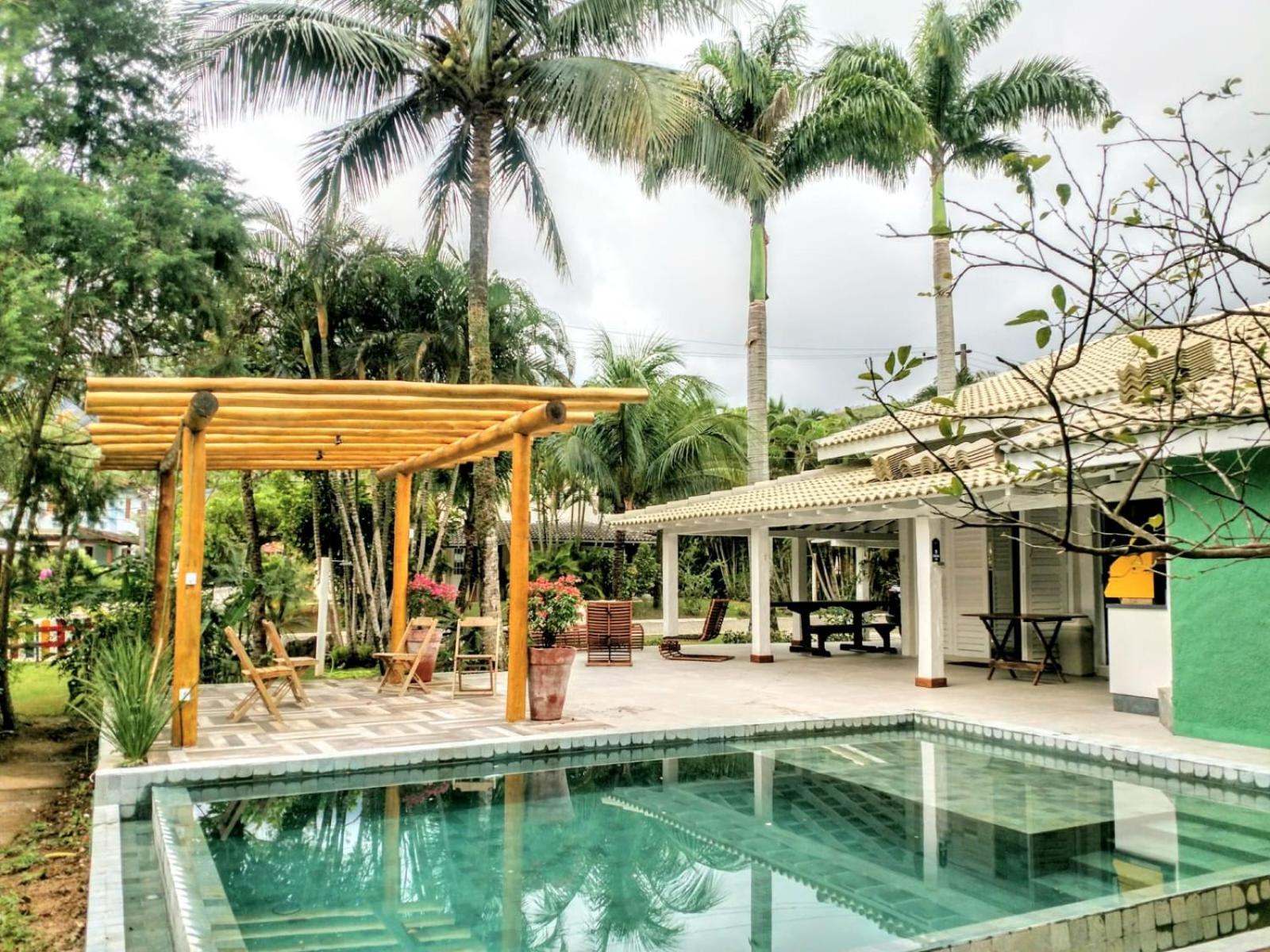 Linda Casa Praia de Pauba em condominio