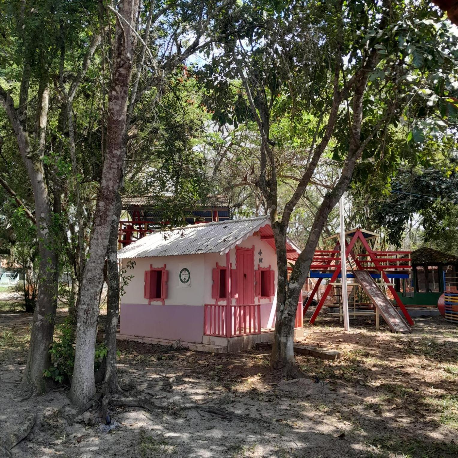 Casa independente com acesso a piscina em Cabo Frio