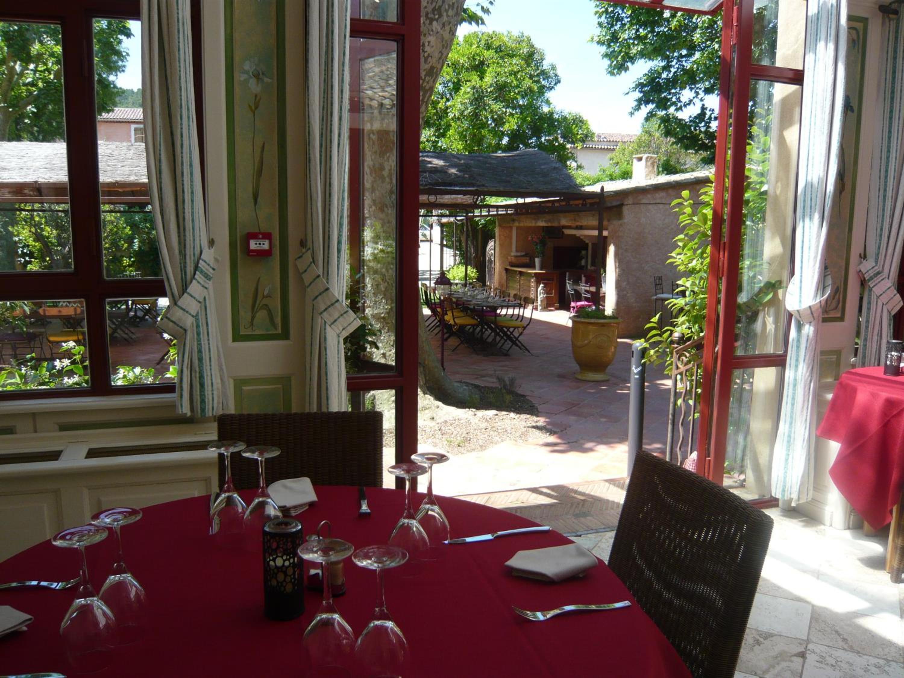 restaurant
