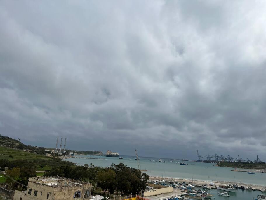 Marsaxlokk SeaView 2 Bedroom Penthouse view 2