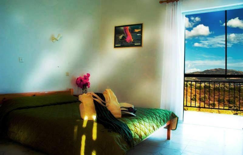 Meltemi Rooms and Apartments view 4