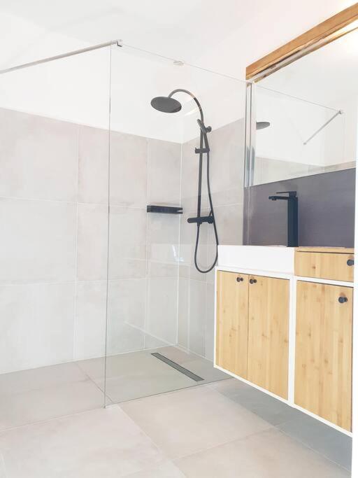 L'arco Trieste studio living 2 view 5