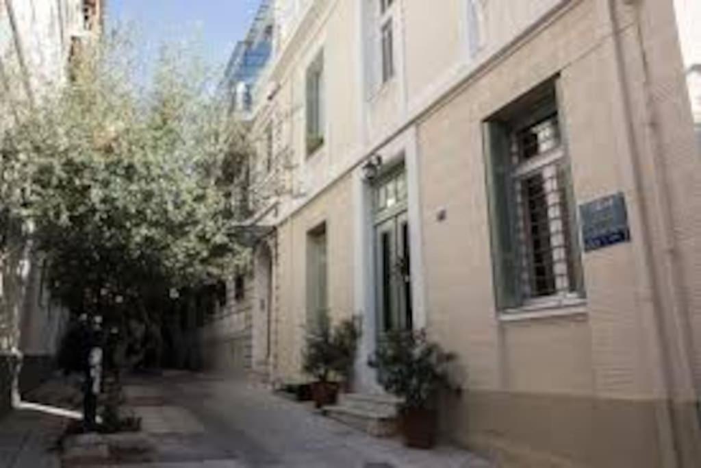 Staying besides Acropolis!