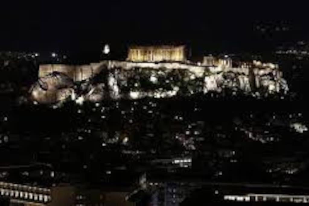 Staying besides Acropolis!