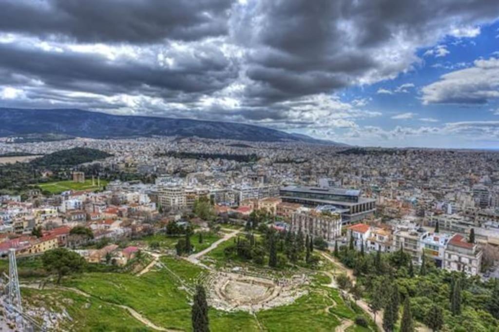 Staying besides Acropolis!