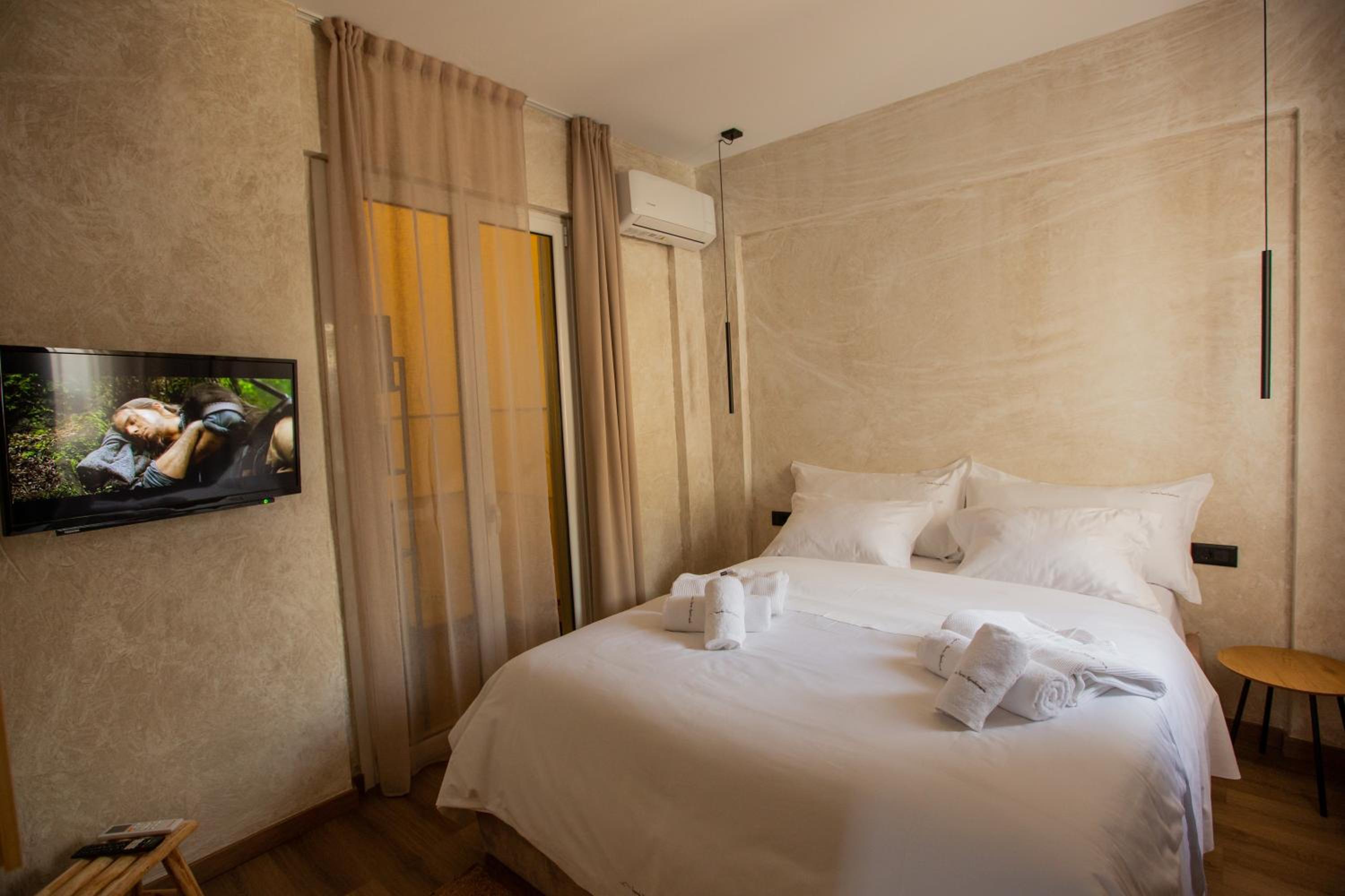 Lepanto Xenia Apartments 3F - Property Image 1