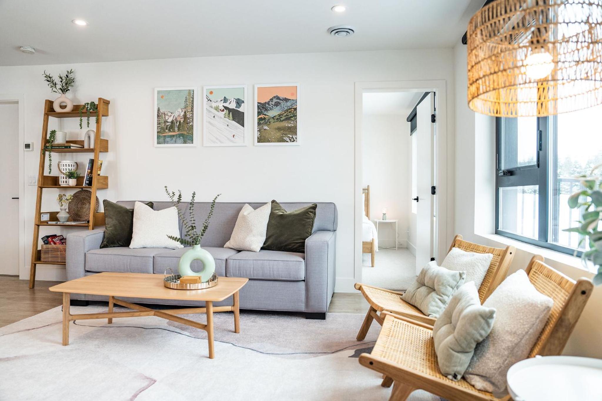 Hotel Adanac Revelstoke By Revelstoke Vacations